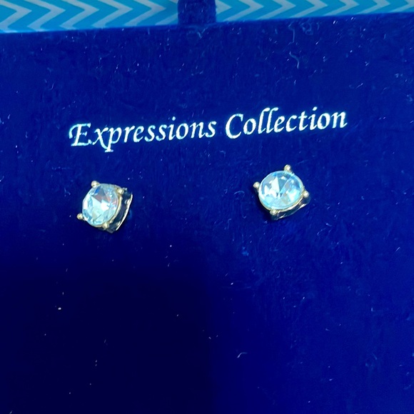 Bella Perlina Necklace & Earring Set-Expressions Collection - Picture 2 of 4